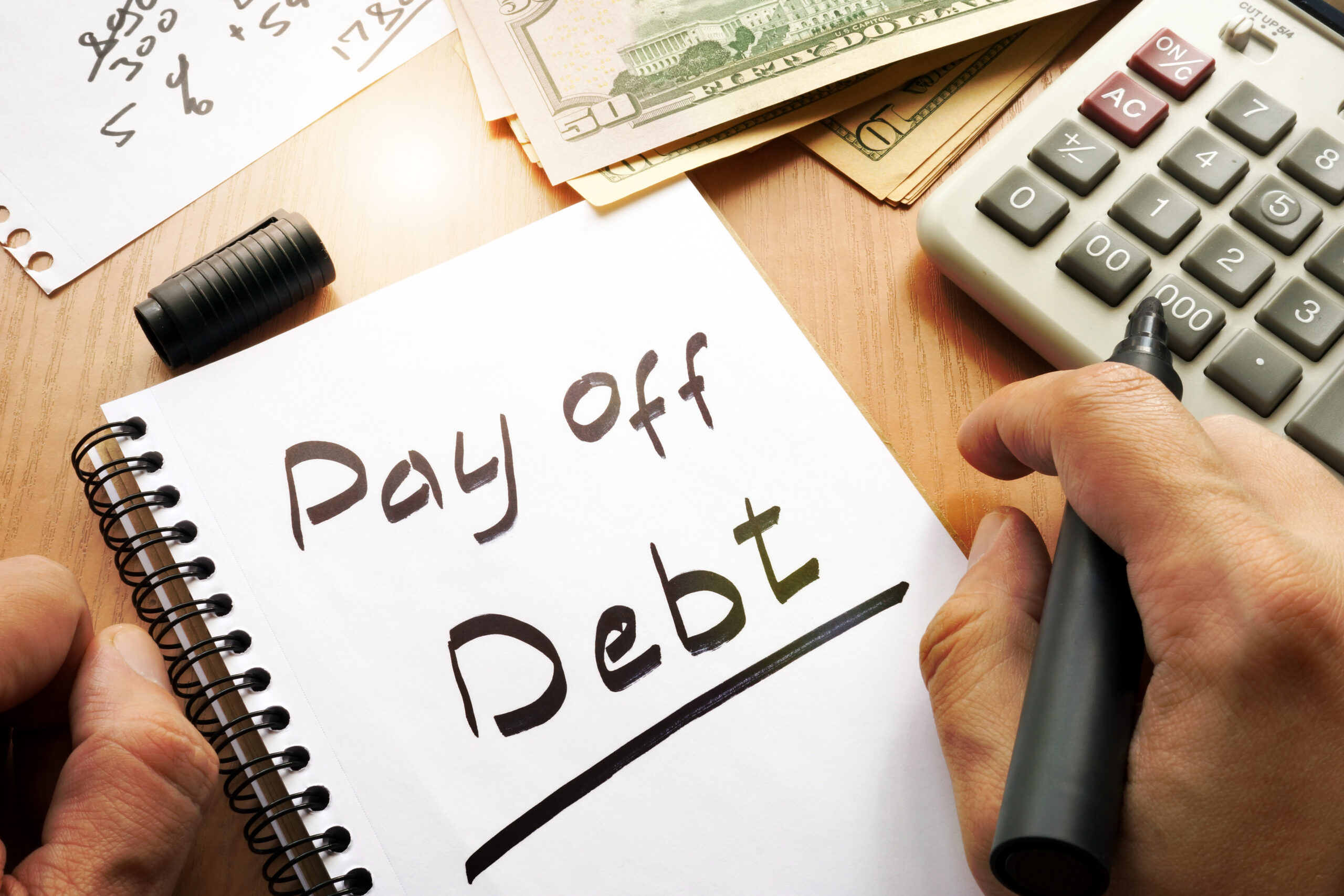 Cómo Obtener Ayuda Financiera Para Sus Deudas Más Urgentes